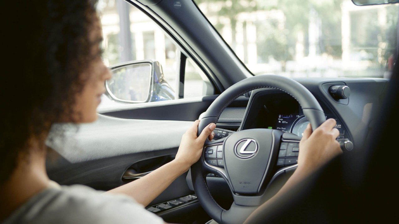 2021-lexus-ux-300e-interior-front-driver-focussed-cockpit-1920x1080