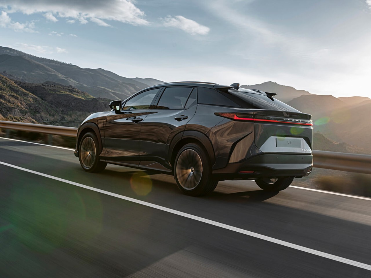 2022-lexus-rz-450e-electrified-direct-4-1440x1080